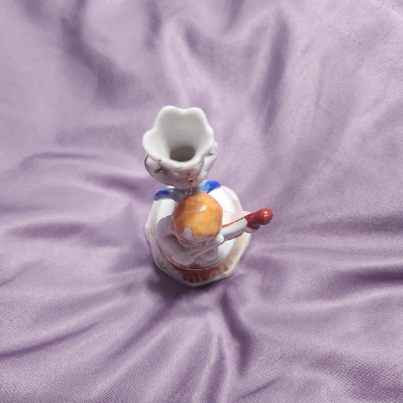 Vintage Occupied Japan Porcelain Angel Cherub with violin vase or candleholder - Picture 2 of 7